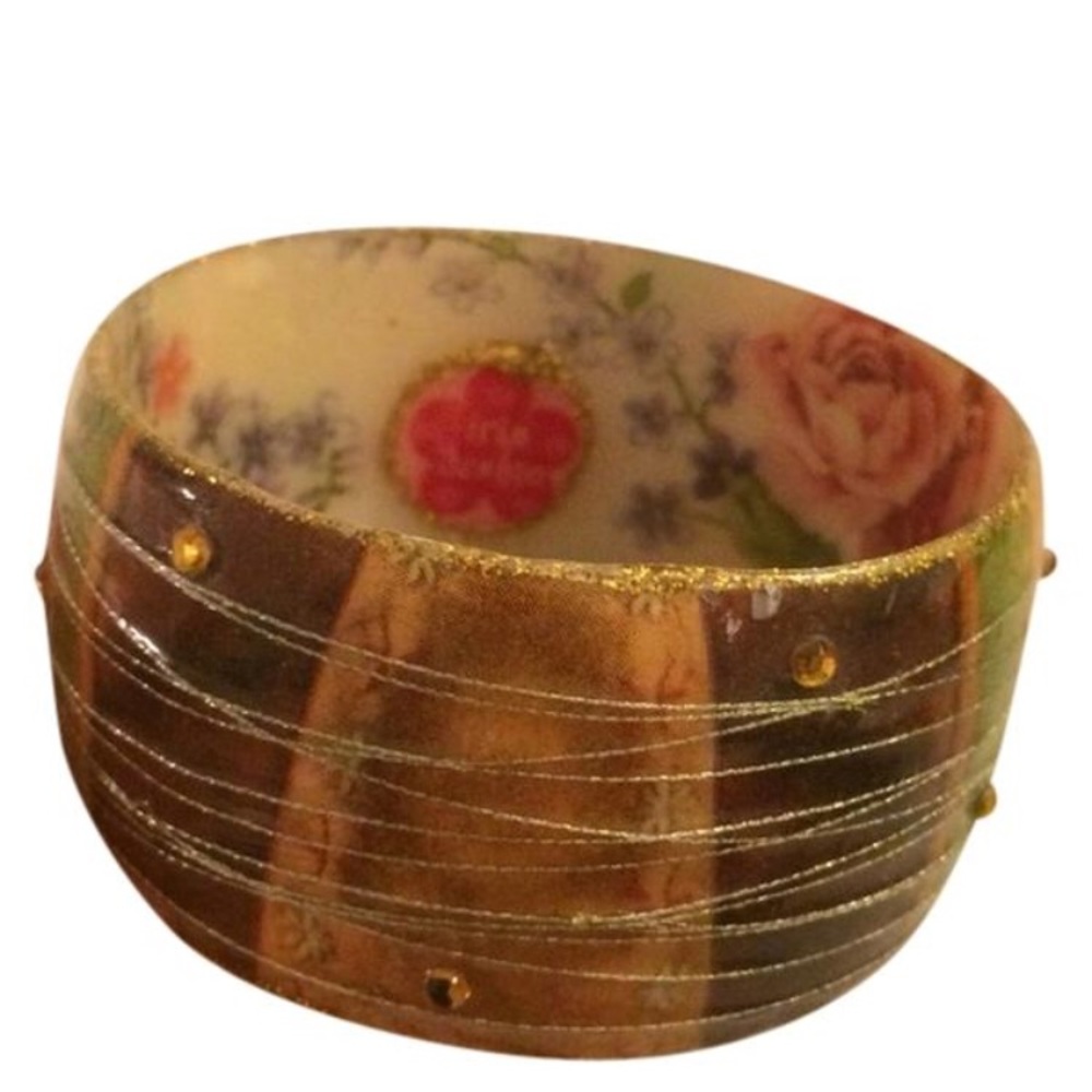 Iris designs enamel crystal bangle